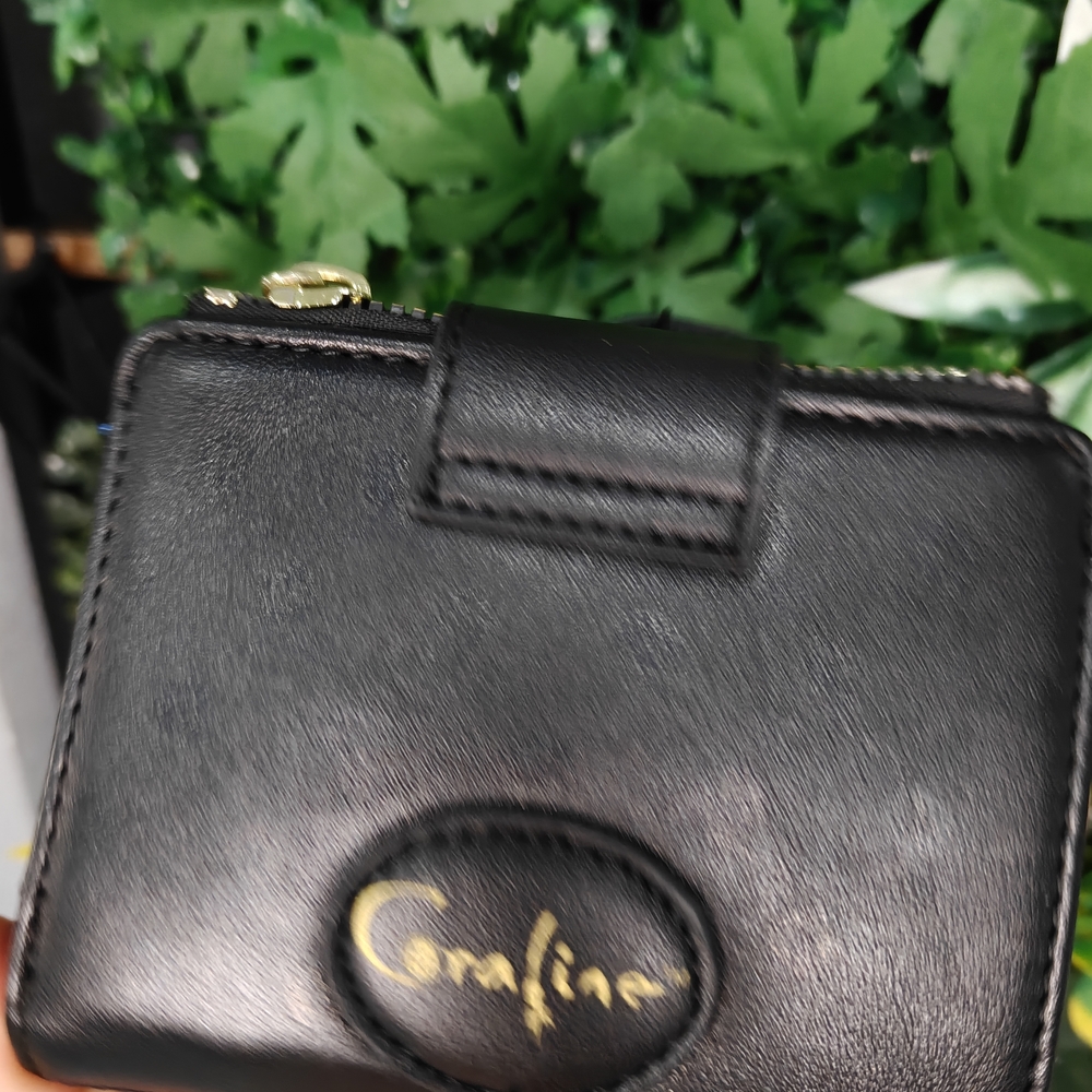 Coraline Black Wallet with Artistic Design - Picture 8 of 8